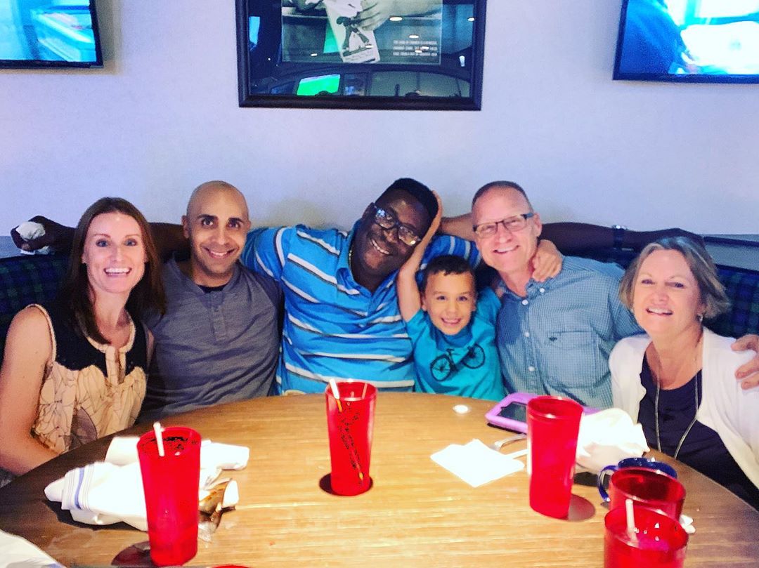 caddyshack_rose's tweet photo. It's World Smile Day! 😃 Thanks for all the smiles you share with us at the Shack! 💚 #Caddyshack #Smile https://t.co/1LZspx8Lia