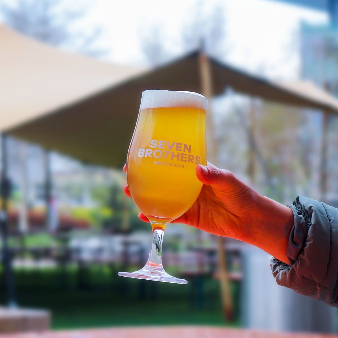 BOX ON THE DOCKS @MediaCityUK (@boxonthedocks) on Twitter photo FRIDAY PINTS! π»
Who's coming down to join us for some after-work pints? We've got the tastiest beers on tap freshly brewed by <a href="/SEVENBRO7HERS/">SEVEN BRO7HERS BREWING CO.</a> just around the corner!
Feeling peckish? Our amazing vendors have got you covered with plenty of Friday night treats π€€ FRIDAY PINTS! π»
Who's coming down to join us for some after-work pints? We've got the tastiest beers on tap freshly brewed by <a href="/SEVENBRO7HERS/">SEVEN BRO7HERS BREWING CO.</a> just around the corner!
Feeling peckish? Our amazing vendors have got you covered with plenty of Friday night treats π€€