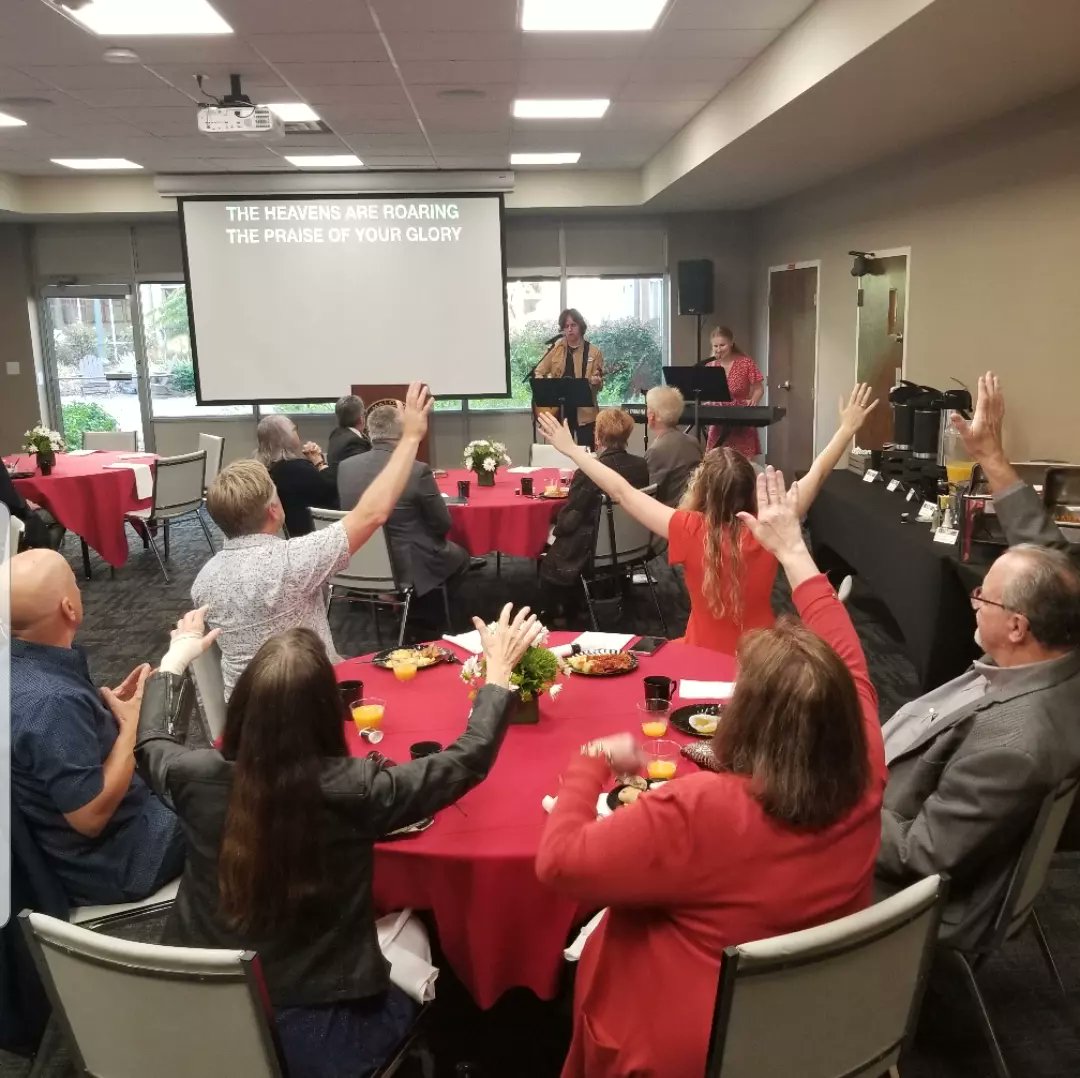 MaloneUPres's tweet photo. Homecoming kicked off today with a breakfast for pastors and their spouses: a time of food, fellowship, worship, and expressing gratitude for the work God is doing at Malone and in our lives. https://t.co/iDDI659yLr