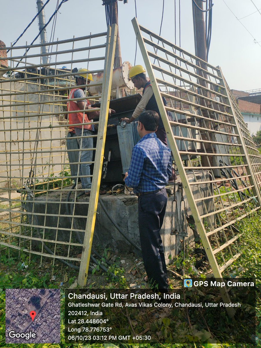 rcbharti's tweet photo. SIR,SPOT MAINTENANCE OF  MEDIUM POWER TRANSFORMER IS BEING DONE UNDER EDD CHANDAUSI  FOR PROVIDING UNINTERRUPTED POWER SUPPLY FOR UPPCL CONSUMERS
@eeewdmbd @SEworkshopPVVNL @MdPvvnl @ChairmanUppcl @mbd_ce https://t.co/GEiBpUZPk8