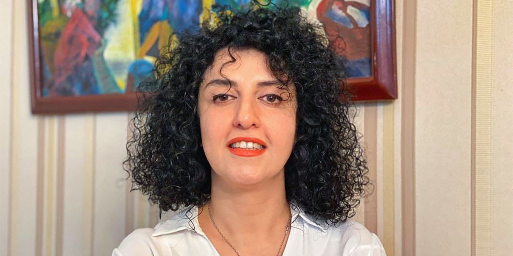 fempers's tweet photo. MER om Narges Mohammadi av bland andra @SholehIrani i @Fempersint och Fempers nyheter:

https://t.co/Fo6zOtCdbU
https://t.co/EMclK30czo https://t.co/BIWRCuwkLh