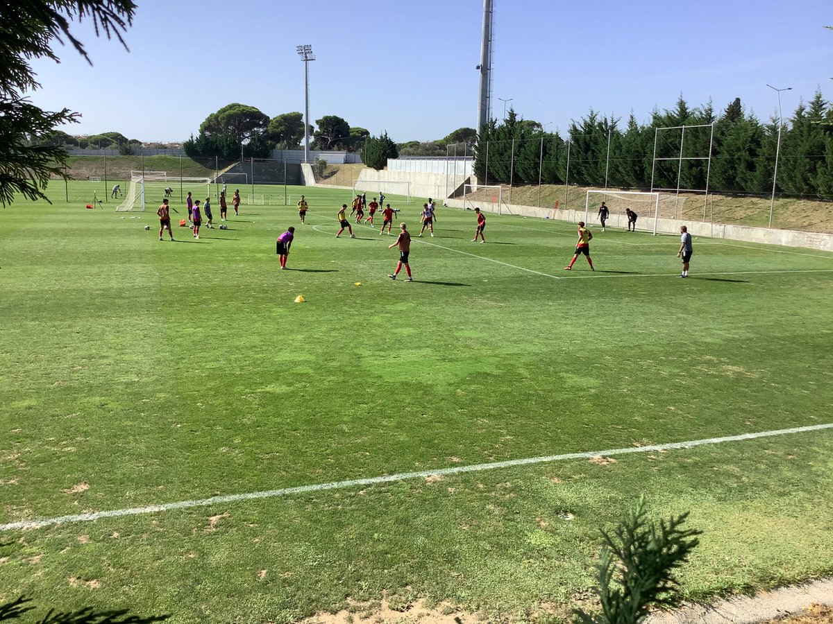SJLcoach's tweet photo. Incredible 5 days @ScottishFA @slbenfica_en Invaluable learning tools in my coach development from all aspects of trip. Special thanks @ritchiewils @grpat @PaulCowie10 @mackintosh_neil for guidance &amp; advice. Onto reflect, apply &amp; keep thinking forward #ScottishFACoachEd #Football https://t.co/ITKZfhsZgd