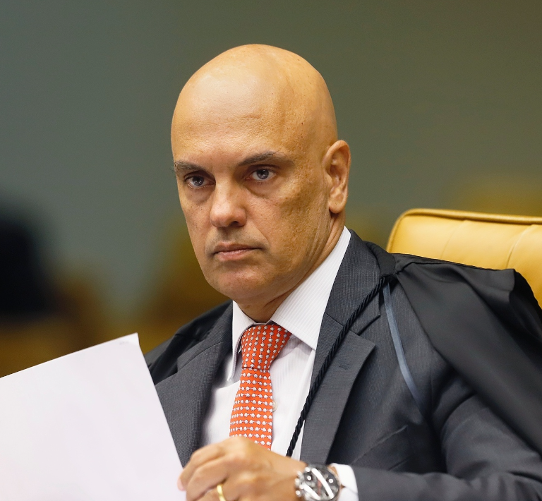 RonnyCombate's tweet photo. 🚨ATENÇÃO:

Xandão vota pela condenação de mais seis réus por atos golpistas, foram condenados a punições que variam de 12 a 17 anos de prisão.
@alexandre 

Moraes também propôs pagamento de R$ 30 milhões por danos morais coletivos.

Siga nosso perfil e acompanhe o fim do bolsonarismo.

Petrobras, O Palmeiras, Abel, EliminaçãoAFazenda, Cariucha