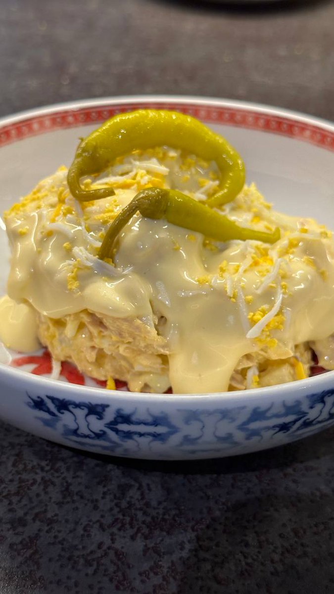 La Ensaladilla de Carmen, suave, melosa y con un sabor que recordarás durante mucho tiempo 🤤 ¿No se te hace la boca agua?

#TabernaPedraza #BuenasDecisiones #CarmenCarro #EnsaladillaRusa #CocinaTradicional #TurismoMadrid