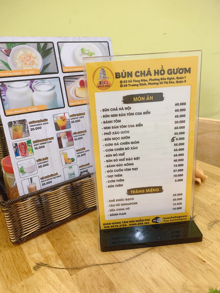 MiMi18699's tweet photo. このお店のブンチャーとGỏi cuốn tôm  thịt は味がとっても美味しい〜😋 https://t.co/zGJR8qhAUU