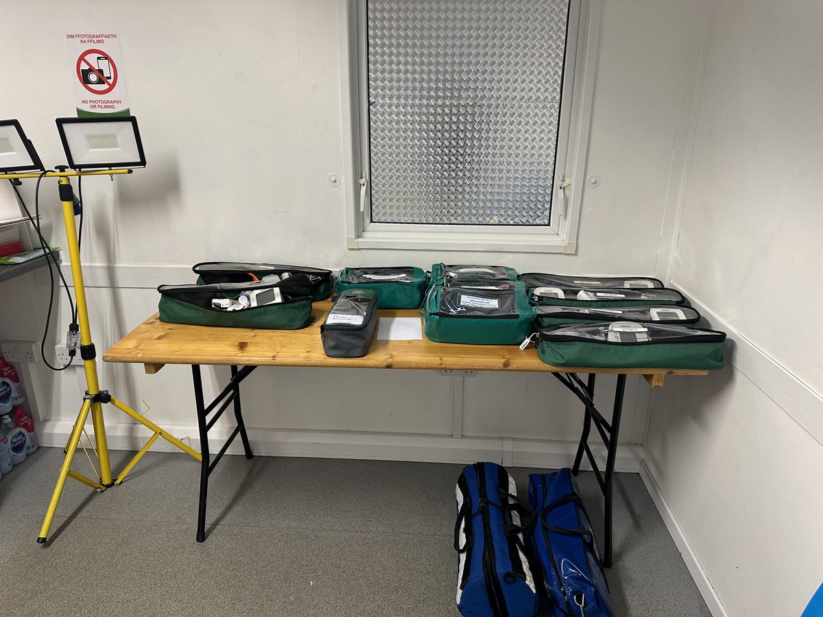 SJACWestGlam's tweet image. Thank you to @williamsmedical for coming to the #HelpPoint in Swansea to ensure our electrical equipment is safe, and all our medical equipment is tested and calibrated ready for use on duty providing #MedicalCover