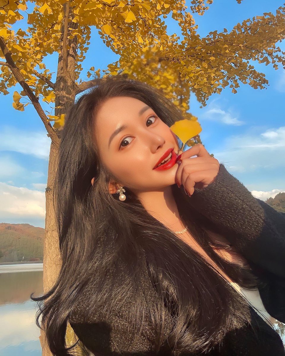 MM52051's tweet photo. 抓住落叶就等于抓到了秋天❤️
#天津交友
#天津同城 https://t.co/6BY0TPDqU8