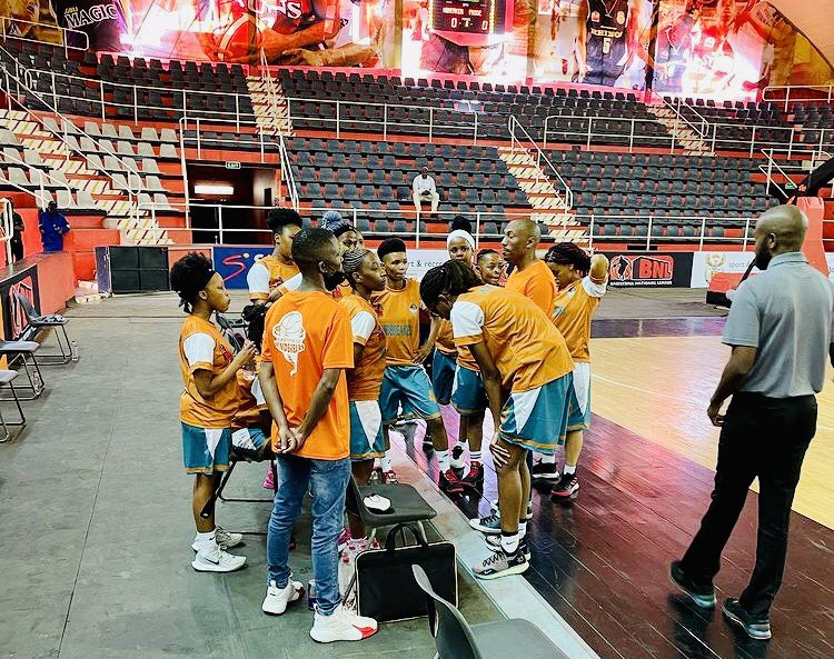 CoachLustar's tweet photo. #UnleashTheBrand 👊🏾 as we launched the women #BNLSA section ⛹🏾‍♀️ as 2021 was a great year back from #Covid_19 to #WomandlaInSport 🏆 #EveryShotCounts🏀 https://t.co/0c1Eu0YON3