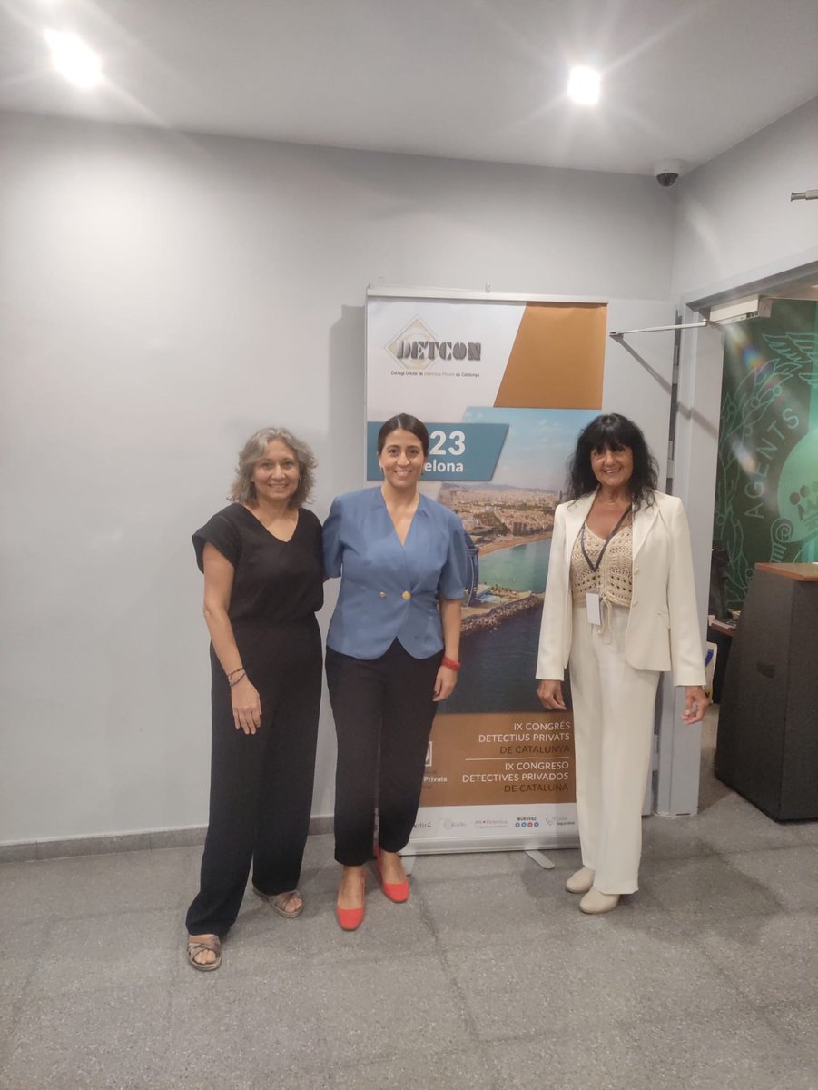 _DETCON_'s tweet image. La presidenta del CODPCAT junto con la Sra. Sonia Andolz, directora general d’Administració de Seguretat y la Sra. Encarna Garcia, subdirectora general de seguretat interior en el #detcon2023