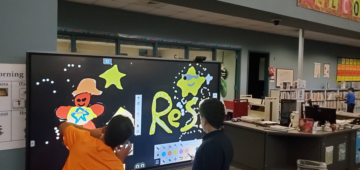 ReesLibrarian's tweet photo. Please check out my project @DonorsChoose to help support my @ReesStars Readers Club. Our 3rd &amp; 4th Graders have read over 20,000 minutes since school started! https://t.co/hYIxESpcVb https://t.co/xrXYAm0uV2