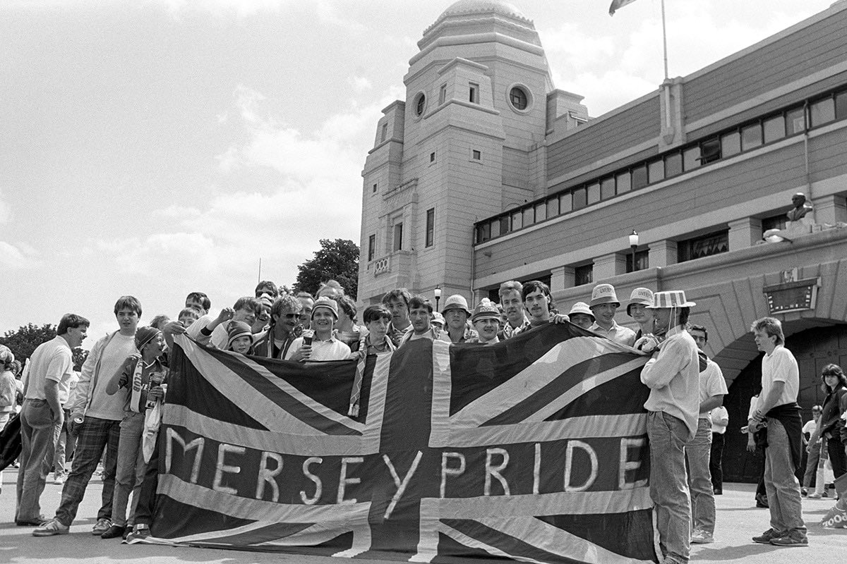 bIurt99's tweet photo. Liverpool in the 1980’s 🤡 https://t.co/43gztUt0Dq