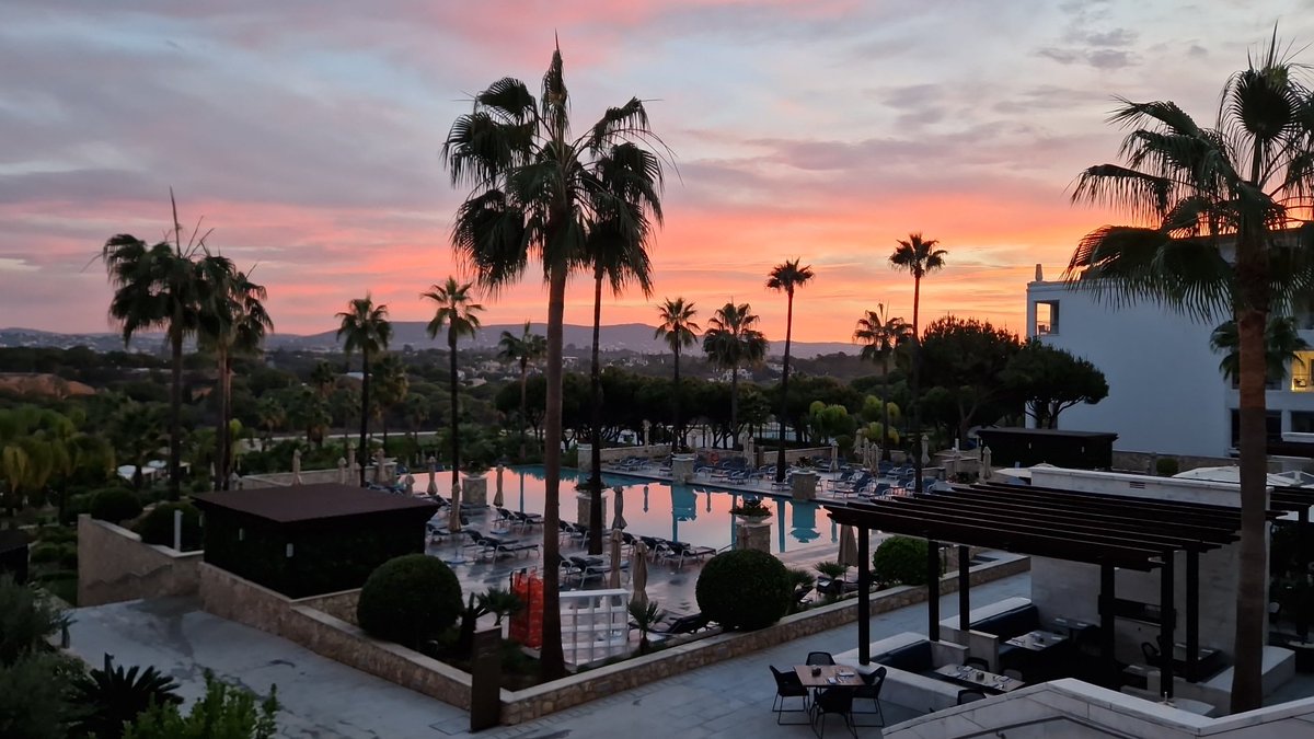 vivien_pt's tweet image. It's a wrap #ESRAsunny23. 🥳🙋🏼‍♀️ Huge thank you to our very enthusiastic faculty and participants for 5 brilliant days of discussions and lectures.
And thank you to @ConradAlgarve for giving everyone the perfect meeting experience.
See you next year #ESRAsunny24, 7th-11th Oct 24 ☀️