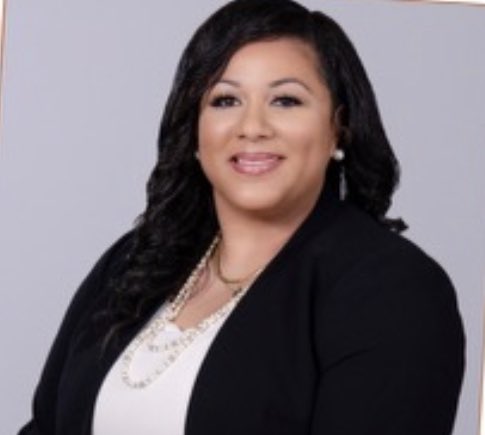 Please join us in wishing @HS_Ahead_HISD’s principal, Megan Lyndersay the happiest of birthdays! 🎉🎂 @HISDNorthDiv @PrincipalPerry1