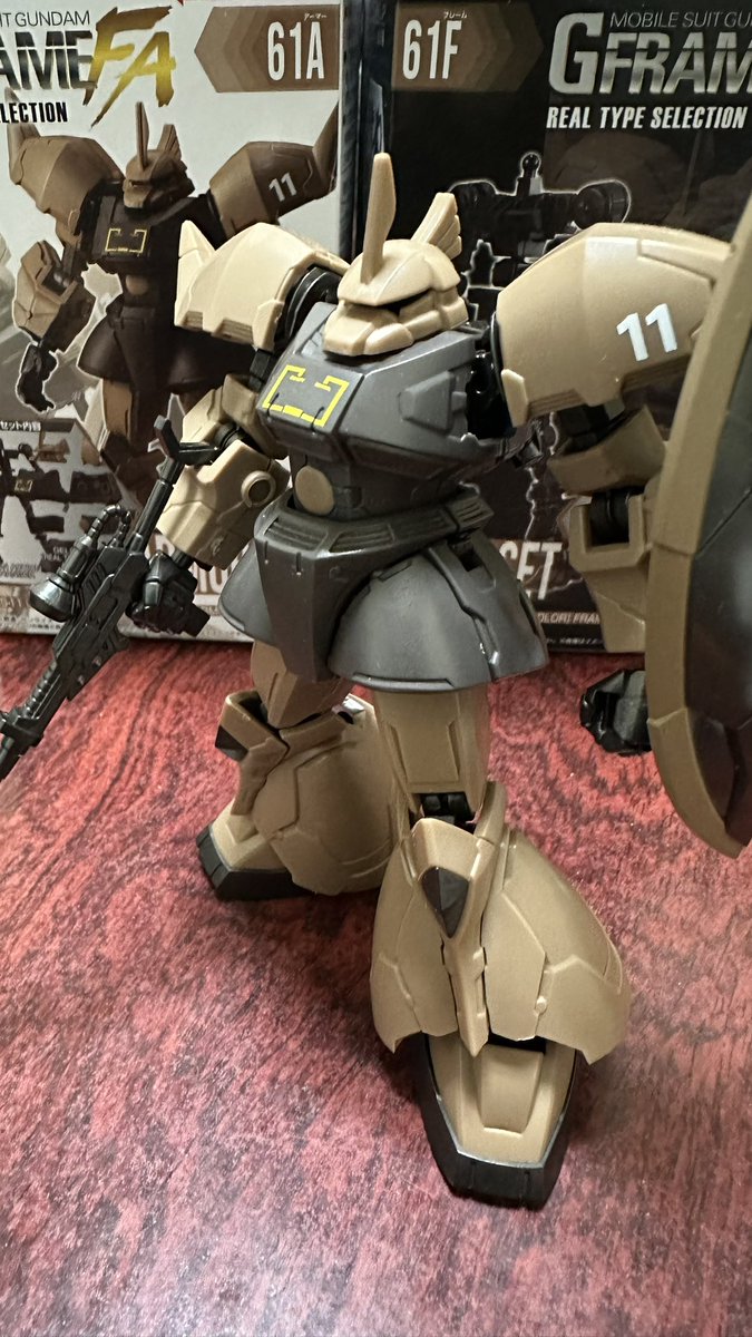 m85579463's tweet photo. 今日は夕方前に仕事上がって、伸び切った庭の草刈り💦
明るいうちに全部終わらなかったな…
#とにかく蚊が多い #まったり後のゲルググ #GFlAME https://t.co/lda0Uhtkob