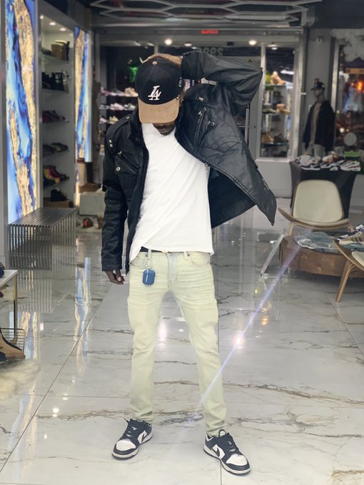 I&rsquo;m backkkkkkk https://t.co/ip0jbJxZD6<a href="/tag/lookalike"class="tags"><span>#lookalike</span></a><a href="/tag/youngandreckless"class="tags"><span>#youngandreckless</span></a>