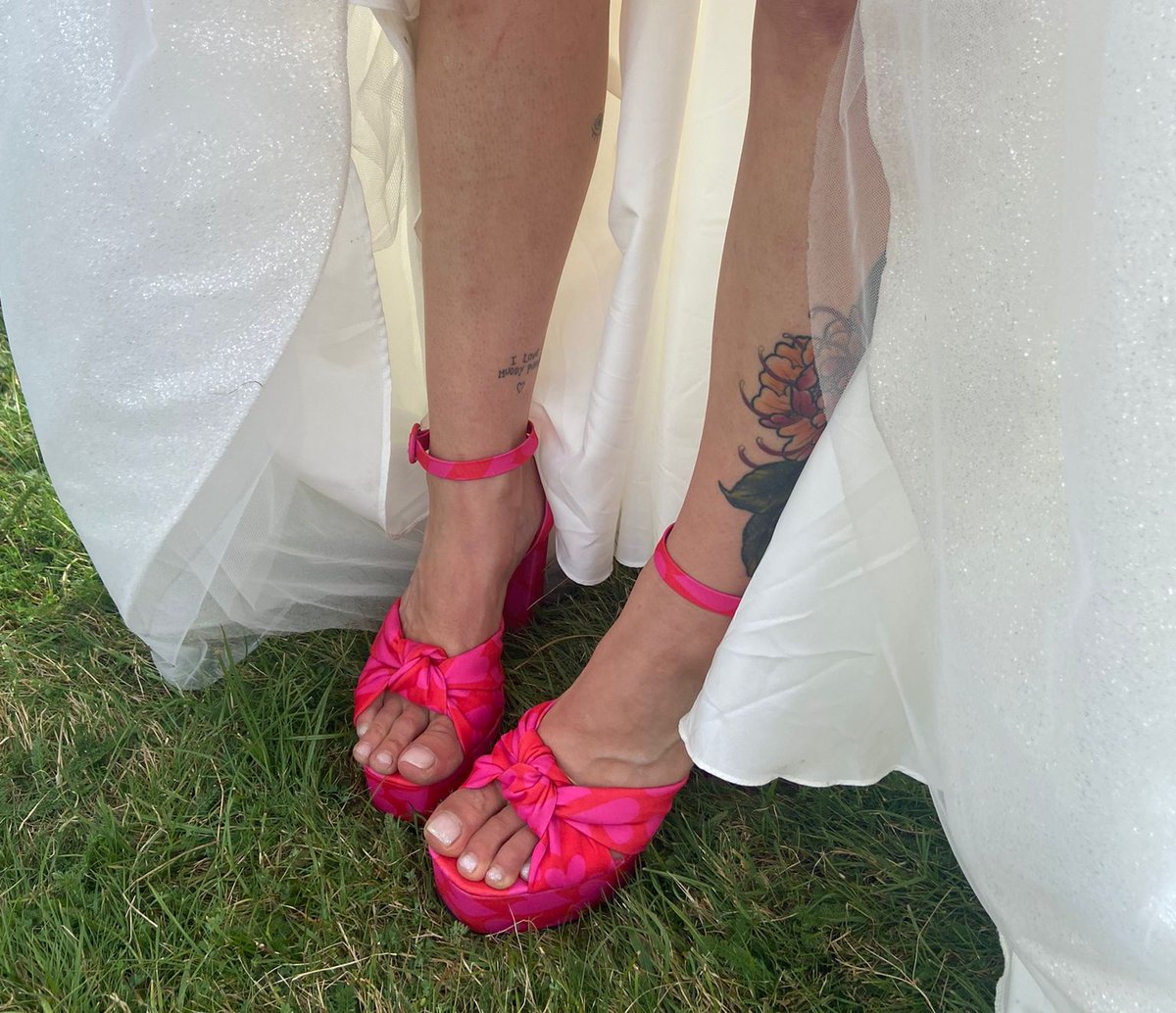 It may seem trivial for a 32yo woman to be dwelling on hairy legs on a Friday afternoon, but then again perhaps it's deeply important. You decide. My interview with Girl Friendly Society as part of #idotg girlsfriendlysociety.org.uk/silly-hats-and…