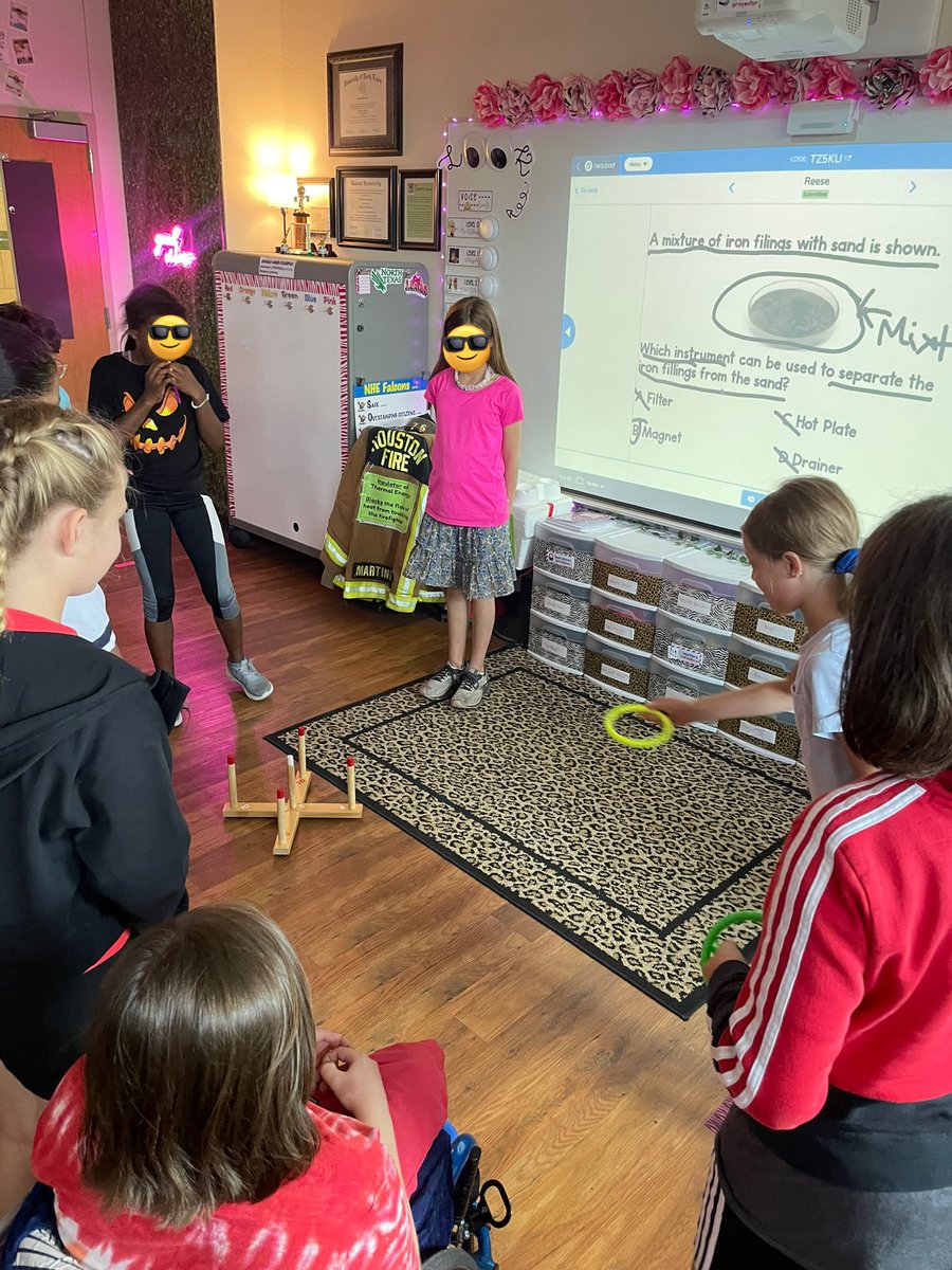 PinkSciTeacher's tweet photo. #Science class has been an #exciting time for my 5th graders! We’ve planted in the garden, reviewed vocabulary with sidewalk chalk, played a ring toss game to review concepts, &amp; completed a QR code hunt outside. #risdgreatness #gamification #studentengagement  #fun @nherisd https://t.co/xRuQguoMXV