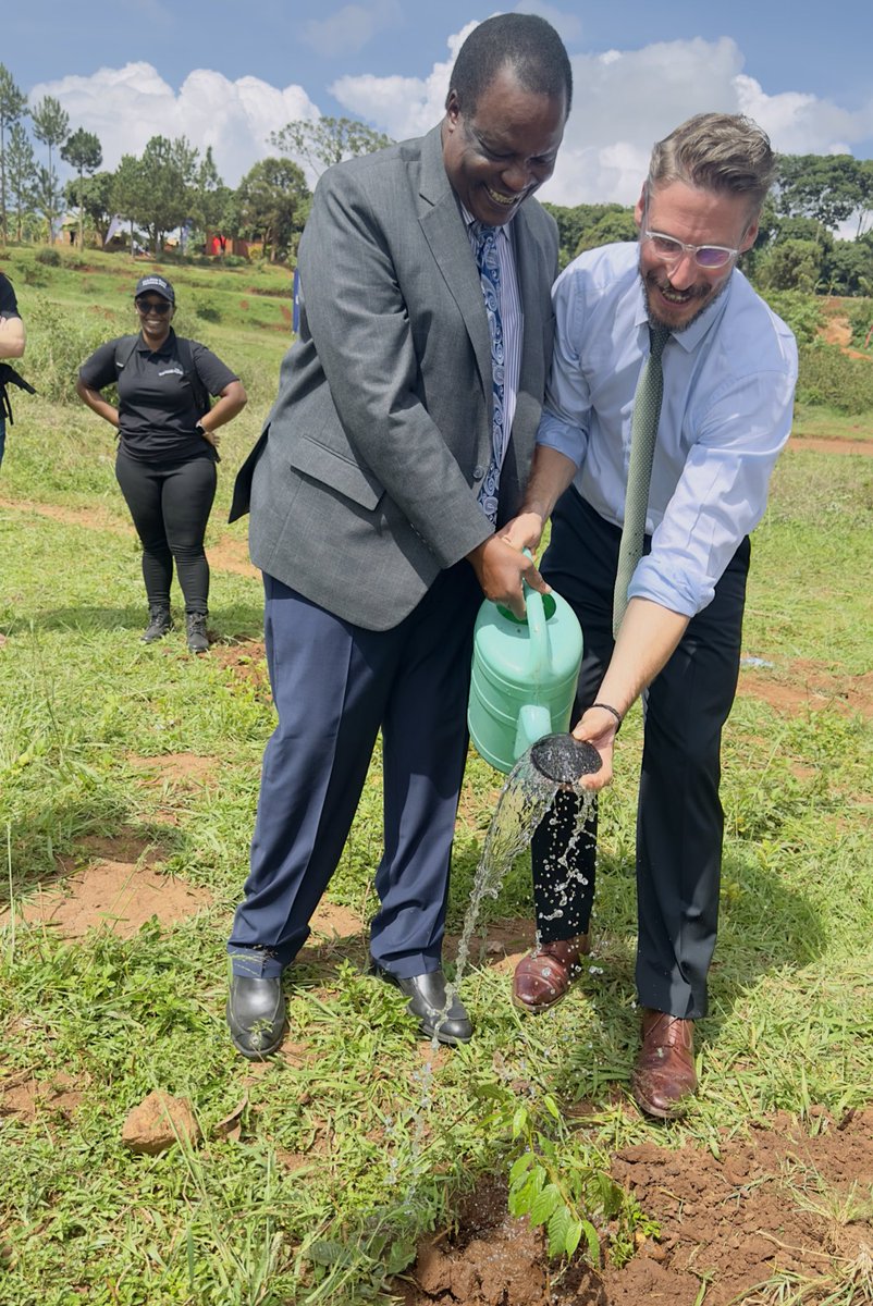 TotalEnergiesUG's tweet image. For 2023, #TotalEnergiesEPUganda has already planted 75,000 fruit and cash trees together with communities. -@jean_gavalda. #RunningOutOfTrees