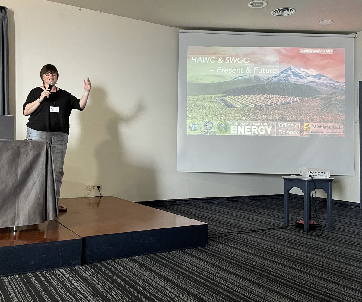 MAGICtelescopes's tweet photo. Petra Huentemeyer @petrahhue from @michigantech presenting the status of @HAWC_Obs and #SWGO.
#MAGIC20years https://t.co/yUgbEBSd03