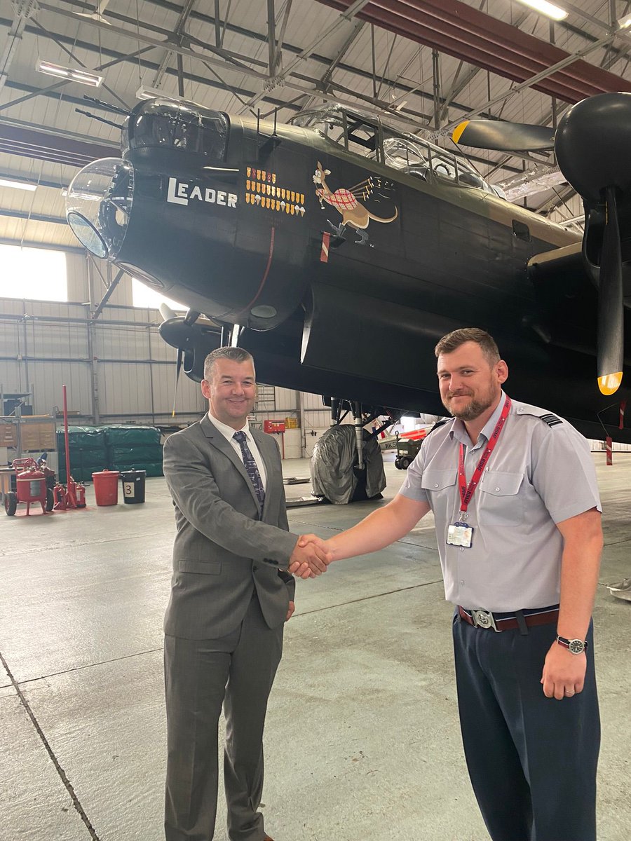 Earlier this week, we were delighted to have Cpl James Smith re-attest as a Full Time Reservist with us on the flight, meaning we can retain his vital engineering knowledge and skill set! Congratulations Smiffy 👏🏼🍾🎉 #Engineering #noordinaryjob #ftrs #reservelife