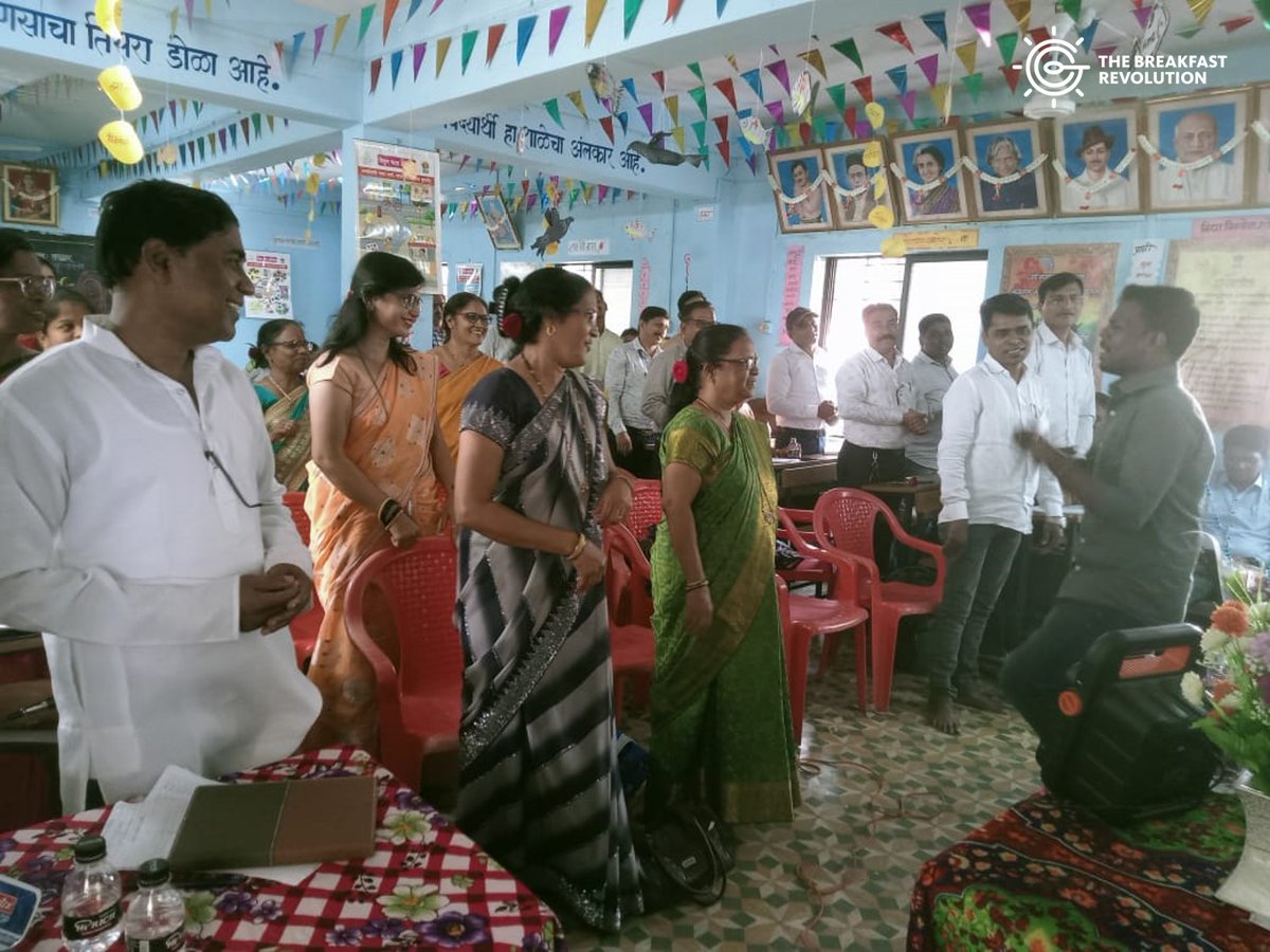 tbr_india's tweet photo. The team conducts an energetic and fun refresher session on good nutrition with school teachers of 12 schools in Taloja. 

Engaged teachers = healthy students! 🥗💪

#TogetherWeCan #BuildNutritionSecurity #LetsMillet https://t.co/75FwQjZ36j
