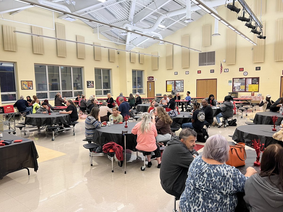 @EarlyCollege_AP Thank you to all the grandparents and other special adults who came to school this morning to celebrate Grandparents Day. @CCS_District #GoPups