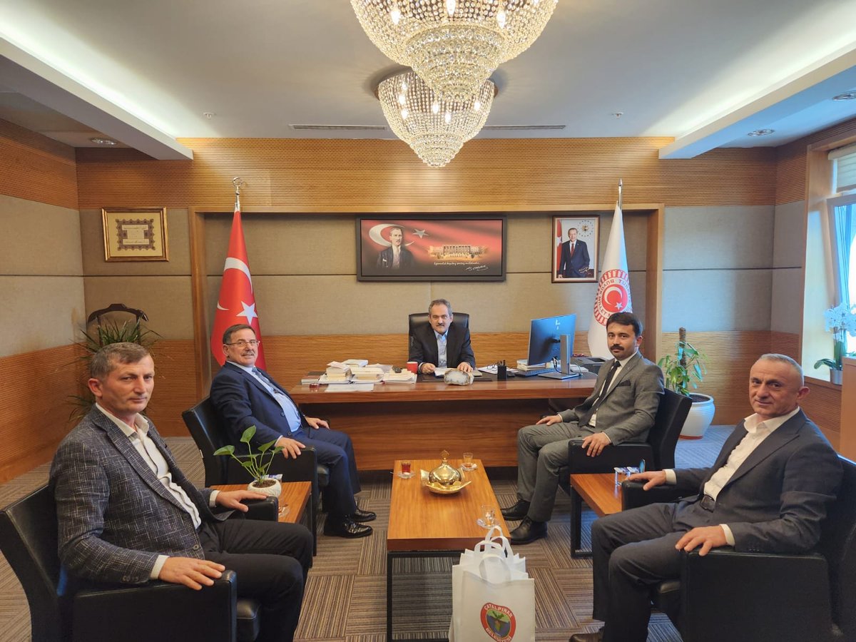 📍Ankara 

TBMM Milli Eğitim, Kültür, Gençlik ve Spor Komisyonu Başkanımız, AK Parti Ordu Milletvekilimiz Sn. Prof. Dr. Mahmut Özer'i, Gazi Meclisimizde ziyaret ettik.

Nazik kabulleri için Sayın Bakanımıza teşekkür ediyoruz.