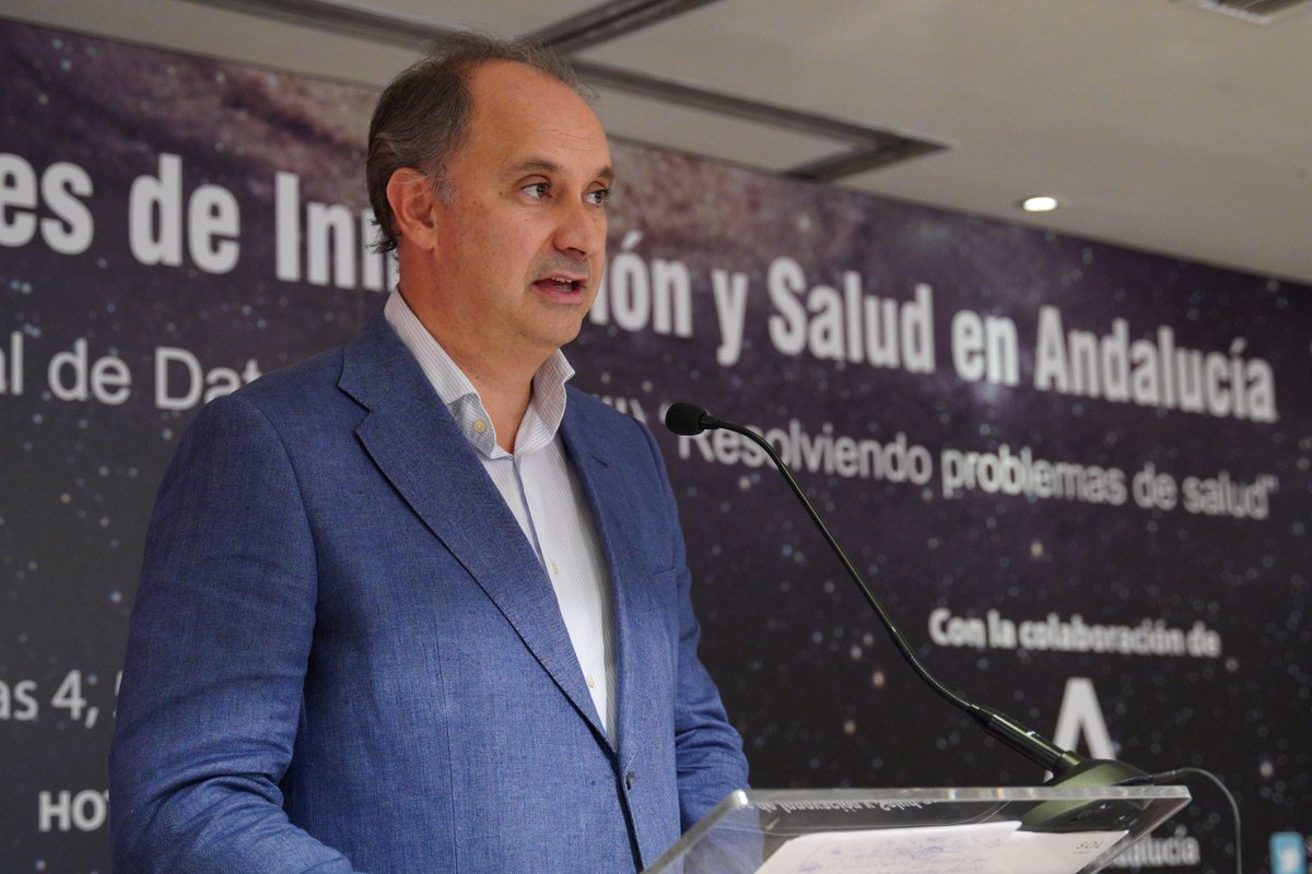 SEISeSalud's tweet photo. D.Miguel López:"Buscamos servicios públicos 100% Digitales y Automatizados, reducción dtiempos y aportando una información al ciudadano de calidad.Tambien es un objetivo la empleabilidad al 100%, atraer el talento y la inversión y la Accesibilidad,protección y ética." #JISA2023 https://t.co/ZxsToAYgNh