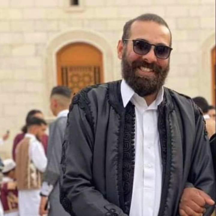 ing_hithame's tweet photo. رحلت روحك اخي الي بارئها 
و غاب جسدك دون أن يواري في قبرا يرح جرحا ادمي خواطرنا 
امر من الله تعالي و وجب علينا الصبر و الاحتساب 
إنا لله وإنا إليه 
#زهير_لم_يعد_بيننا_درنه_واديك_لم_يصن_حسن_الجوار https://t.co/iuqrHmmxFD
