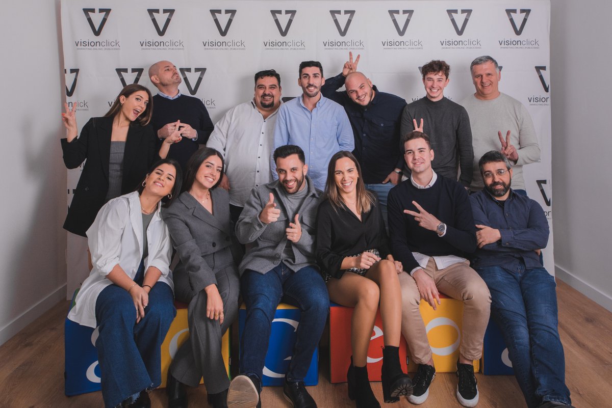 VisionClick tweet media