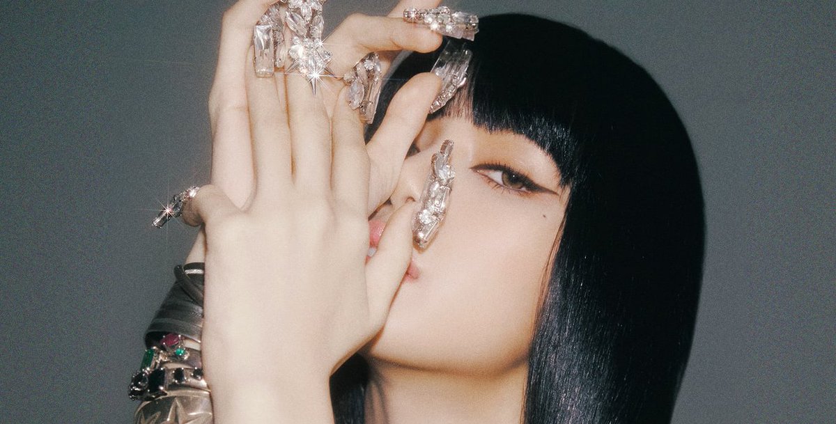 chanelblnk's tweet photo. Biggest flex as a BLINK is that all BLACKPINK members are so successful and popular, both as a group and individually. 💅 https://t.co/HPXLoT2Kqm