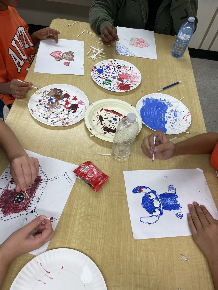 sgonca17's tweet photo. Pointillism- final products coming @SirIsaacBrockPS #pointillism#art https://t.co/A6psKNMq8i