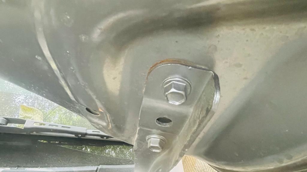 UpenderRat19904's tweet photo. @KiaInd Very pathetic experience at Kia. Bought Sonet HTK+ from Dhingra Motors Gurugram. The car delivered to me is a faulty one &amp; I have been cheated by the company. The car started getting multiple problems like rusting at multiple places that is tailgate,B pillar, under bonnet https://t.co/kAog65TwZf