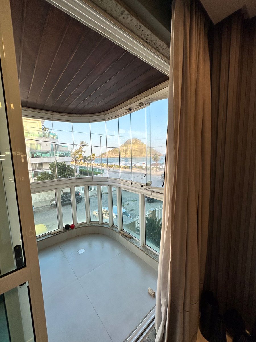 MariaRobertaRJ's tweet photo. VENDO ÓTIMO apartamento fica na Praia RJ
140 m2
3 quartos sendo 3 suites
4 banheiros
3 vagas de garagem
Salão 
Piscina
Sauna
Churrasqueira
Ar condicionado central na sala
Split nos quartos
Elevador
É mobiliado
Condomínio fechado
Mais informações zap 21 999591958 Roberta https://t.co/K4P0XmFCgH