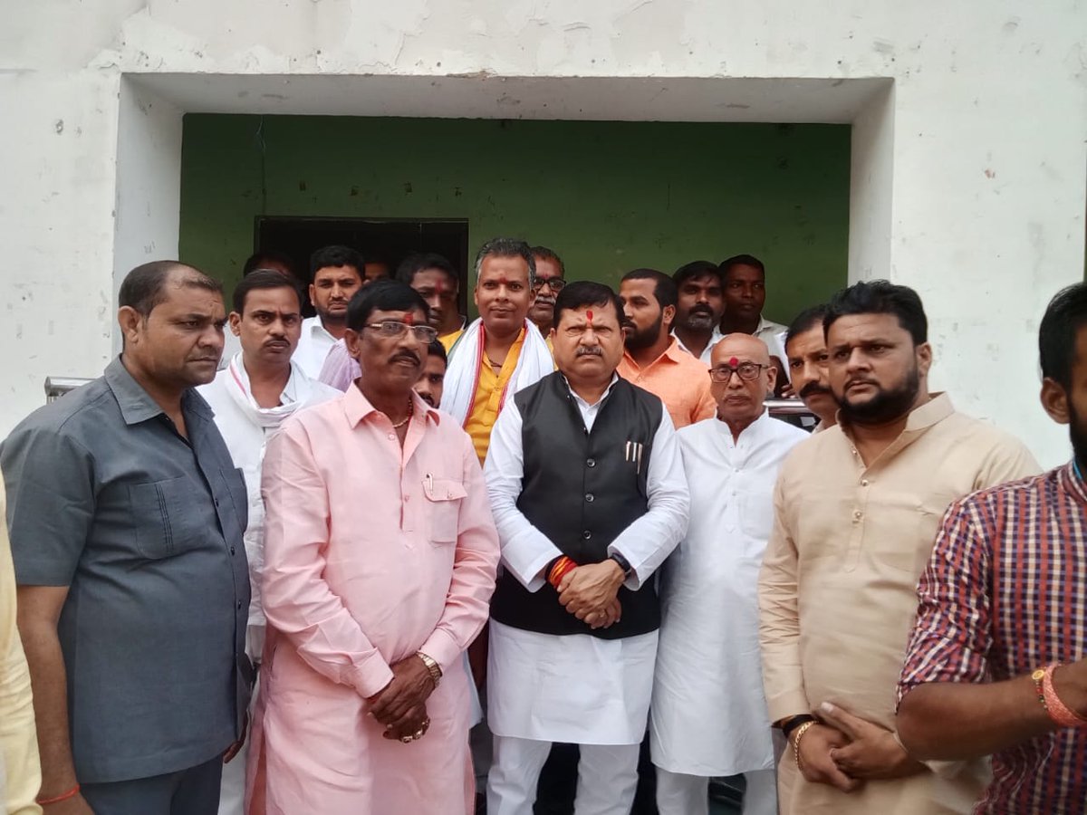 jpsahuofficial's tweet photo. भगवान जगन्नाथ स्वामी, मां कर्मा देवी जी एवं साहू राठौर जनजागृति अधिकार यात्रा का जनपद गोण्डा में स्वागत हुआ
#Maakarmadevi #JagdishPrasadSahu #Sahu #SahuSamaj #Tailik #BJP #BharatiyaJanataParty #NarendraModi #Modi #Yogiadityanath #BJPGovernment #BJP4India #INDIAwithBJP #PMOIndia https://t.co/N1p3eNrbbp