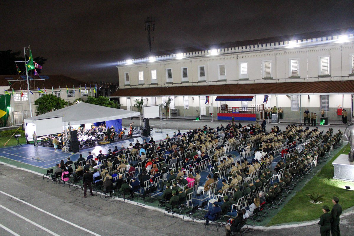 cmse_exercito's tweet photo. Para comemorar os 4 anos do Colégio Militar de São Paulo (#CMSP), um musical comemorativo foi realizado no Centro Solar dos Andradas na noite de 28 de setembro: https://t.co/4EqWlKwvjo https://t.co/mYE12k728Q