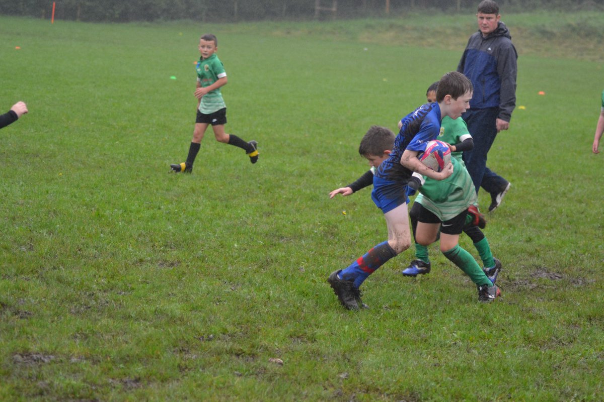 A big thank you to @AbercraveRFC for warm welcome on Sunday morning & @BrynammanRFC for the game. Everyone played amazingly with smiles on their faces with some brilliant rugby in some bad conditions and they enjoyed the hot dogs in the club after