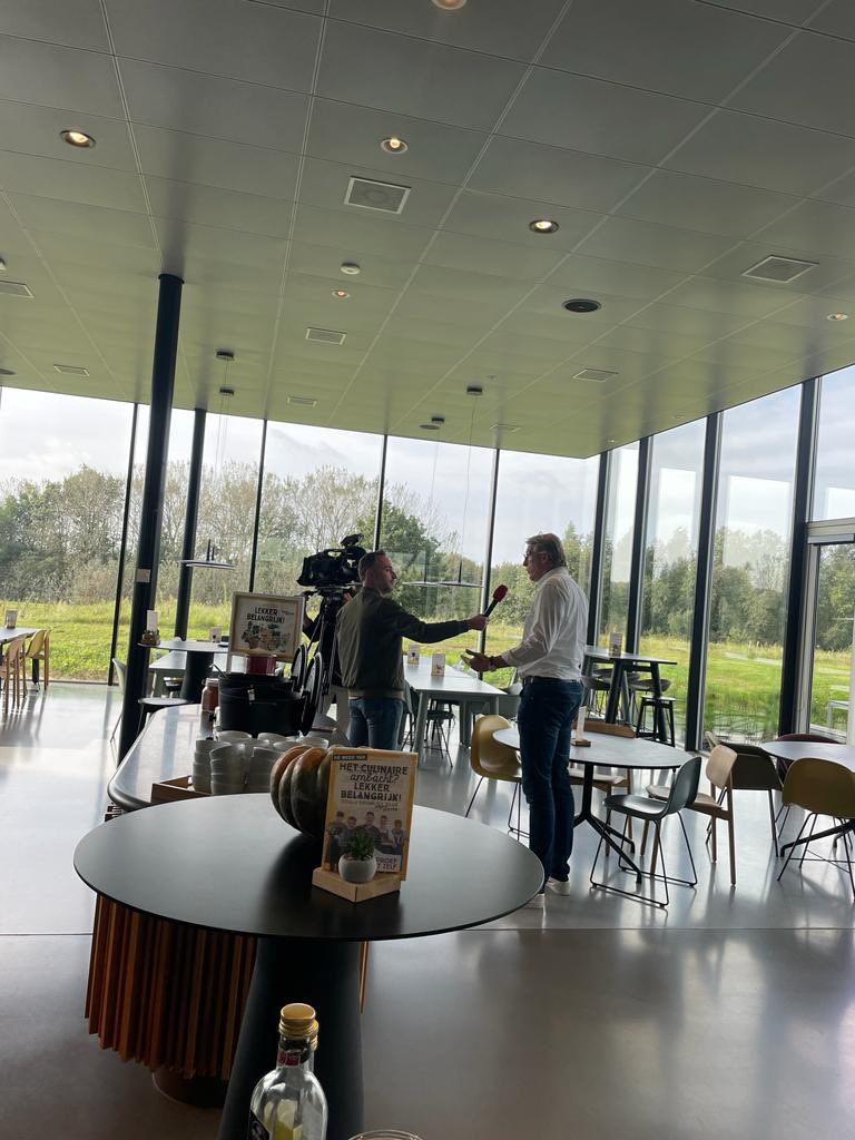 MennoWeij's tweet photo. Vanavond (zeer wrschlk) even bij @EditieNL over de zaak van een student tegen een hogeschool, nalv een datalek. Hij krijgt 300 euro schadevergoeding. Hier alvast “the making” ervan: https://t.co/HLvKjkIst9