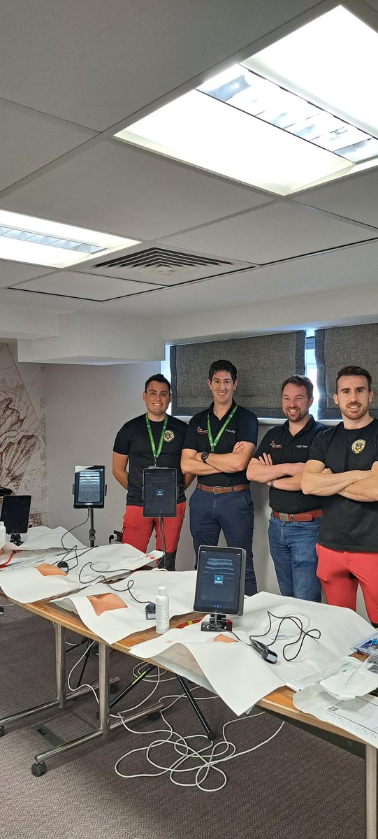 EMDocJB's tweet photo. Fantastic to work alongside colleagues from 🇪🇸 to set up the #SPEAR workshop #BASICS2023
@EastAngliAirAmb @EAAARAID https://t.co/TelU2GPmyp