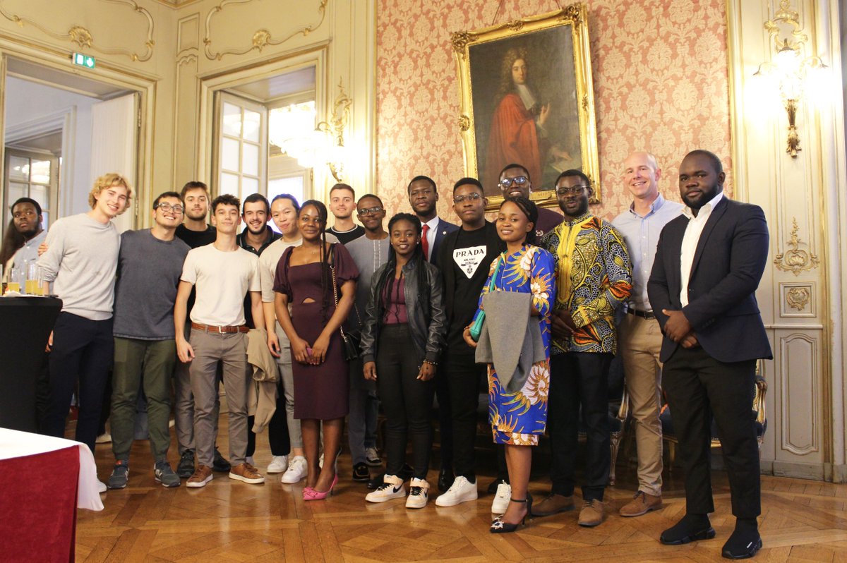 ✨ Hier, se tenait la réception d'accueil des étudiants internationaux rennais, à l'hôtel de ville. 
📸 Ci-dessous, les Ensaiens conviés à ce rendez-vous, accompagnés de Todd Donahue, responsable des #RelationsInternationales de l'ENSAI. 
<a href="/CMIRennes/">CMI Rennes</a> <a href="/metropolerennes/">Rennes Ville et Métropole</a>