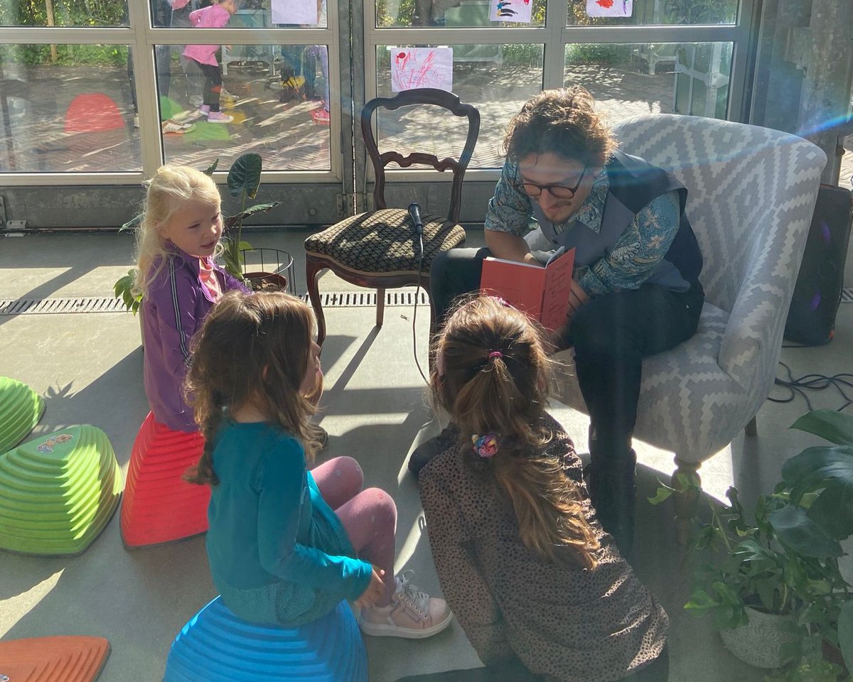 📚Om het einde van de kinderboekenweek te vieren, organiseren we op zondag 15 oktober van 11.00 tot 15.00 uur een kinderboekenfeest bij de Hortus! We gaan voorlezen, tekenen en zelf schrijven. Een leuk en leerzaam uitje voor de (klein)kinderen. hortusleiden.nl/programma/agen…