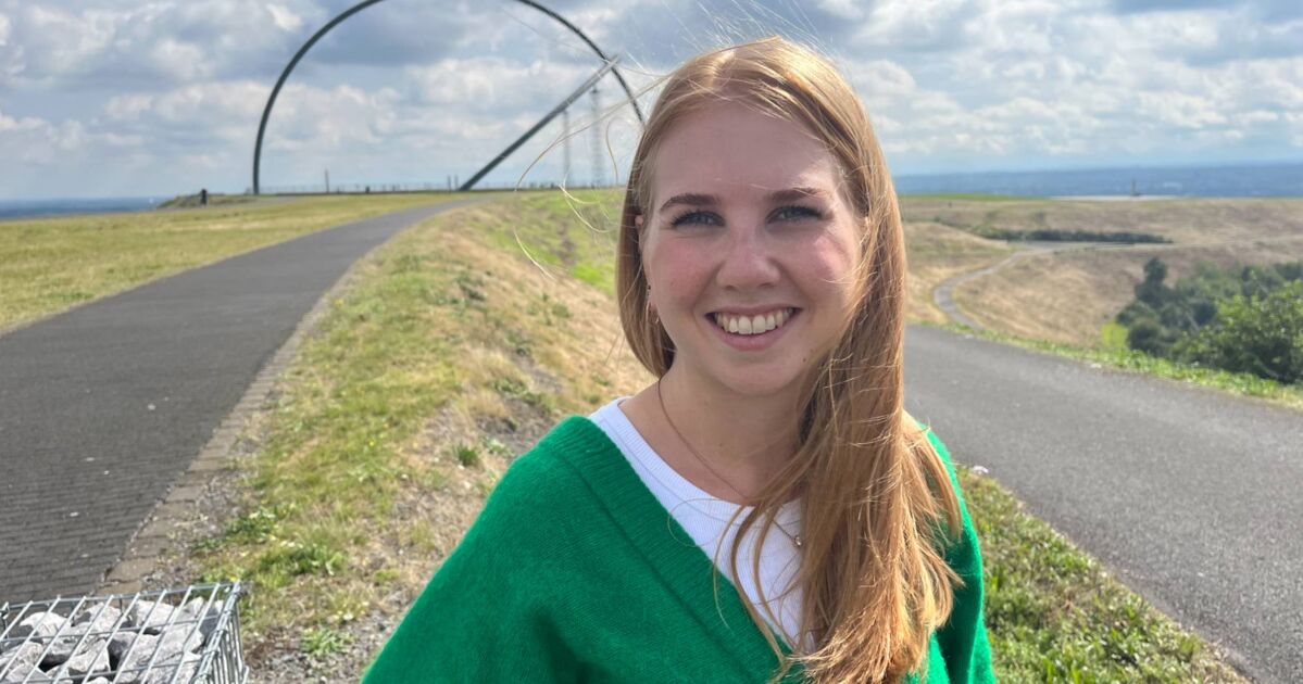 Get a glimpse into the world of sustainability at #Evonik with Maike's "The Green Journal." Find out what's behind Next Generation Evonik and what else awaits Maike on her #internship: careers.evonik.com/en/about/the-g…

#PartofSomethingSpecial