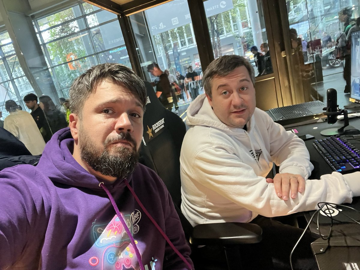 Parszywa Piątka Veggiego (@p5vgaming) on Twitter photo Boomerzy już na PGA!
Oglądajcie na żywo: twitch.tv/veggie16
<a href="/Veggie_LoL/">Fredrick Koziol</a> <a href="/PanStone_/">Grzegorz Kamiński</a> <a href="/Dr_Pepper_PL/">Dr Pepper Polska</a> #reklama Boomerzy już na PGA!
Oglądajcie na żywo: twitch.tv/veggie16
<a href="/Veggie_LoL/">Fredrick Koziol</a> <a href="/PanStone_/">Grzegorz Kamiński</a> <a href="/Dr_Pepper_PL/">Dr Pepper Polska</a> #reklama