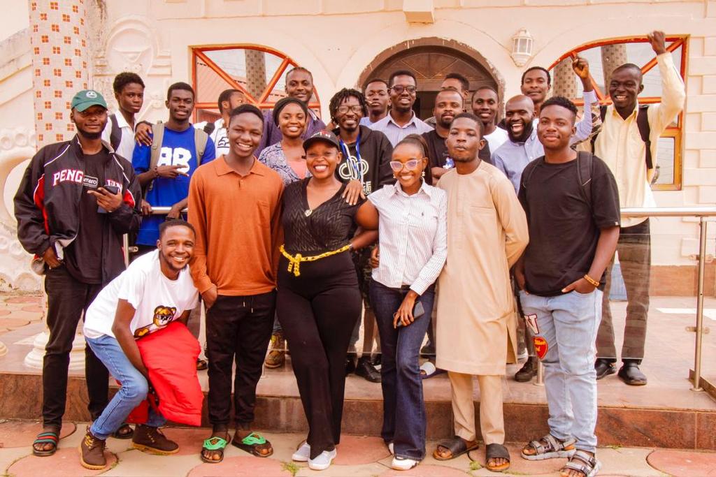 NXNETYNINE's tweet image. It&apos;s been one hell of a Journey. Nothing but thanks in my heart. From an ignorant youth to a budding Product designer. Big ups @code_plateau , big ups @DanganaFidelis @minatoraz @Kyenpiafavour @BatureNyiri @Princeponfa ,big ups to my 6.0 Family
Long live #codeplateau