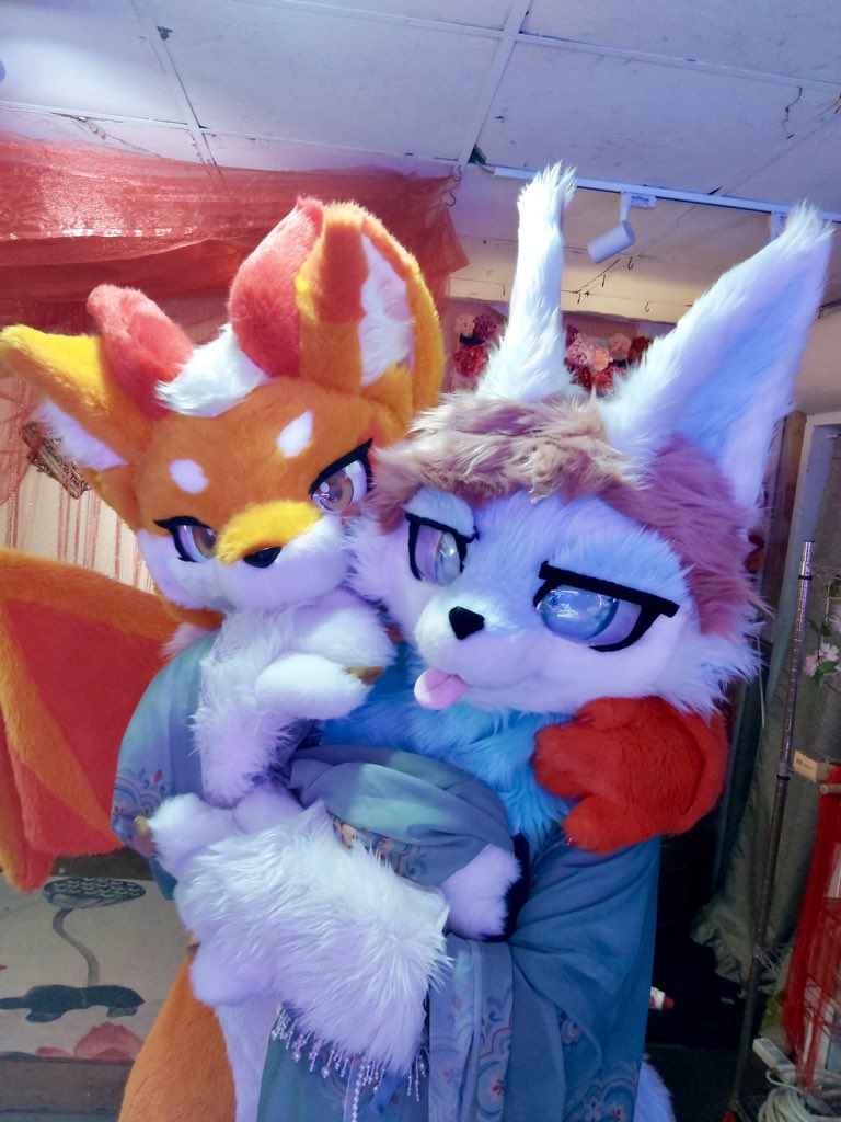 pjmpm366's tweet image. 來貼貼～抓到一個小可愛～
📢獸無限 #Infurnity2023 最大的非官方場地Panel-第六屆獸聚杯大亂鬥競賽首支預告片將在明天晚上七點公開，敬請期待！⚡️
FT @NairoOxO 
#FursuitFriday #furry