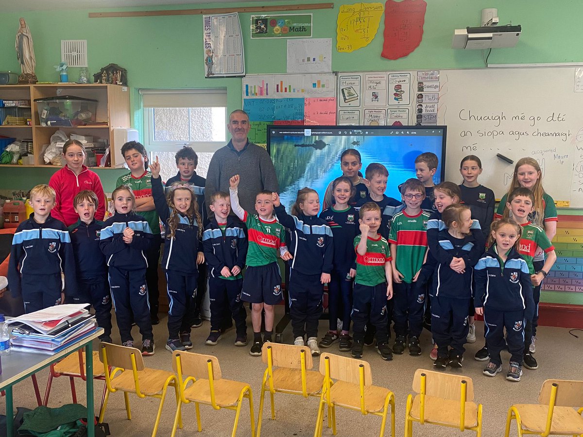 A massive thank you to <a href="/Damian_Cullen/">Damian Cullen</a> of <a href="/IrishTimes/">The Irish Times</a> for calling to see us today. He sat and recorded a podcast with Maura&amp;Milo from the Senior Room. A good <a href="/Loughmore_Gaa/">Loughmore-Castleiney GAA Club</a> man. We learned about all things reporting and how newspapers have changed 👏🏻 🤝 <a href="/PDSTLiteracy/">PDST Literacy</a> #journalism