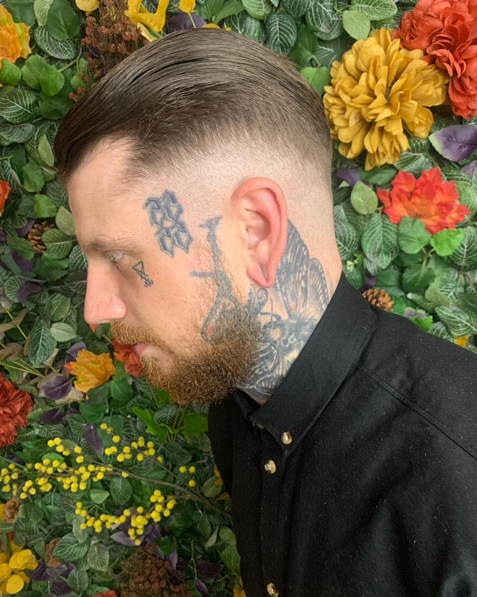 The Benefits of a Men’s Hairdressing Salon
Expert Advice: The stylists at Blackheath Hair &amp; Co are not just skilled at cutting hair. They’re trained to understand the science of hair. They can provide expert hair care advice, helping you maintain healthy hair and a stylish look.