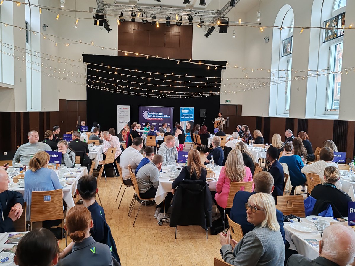 Fearless_Scot's tweet photo. Packed house today for our #CelebratingCommunities event with @CrimestopSCOT and @NetworkRailSCOT 🤩 https://t.co/kdLNO6BTHi