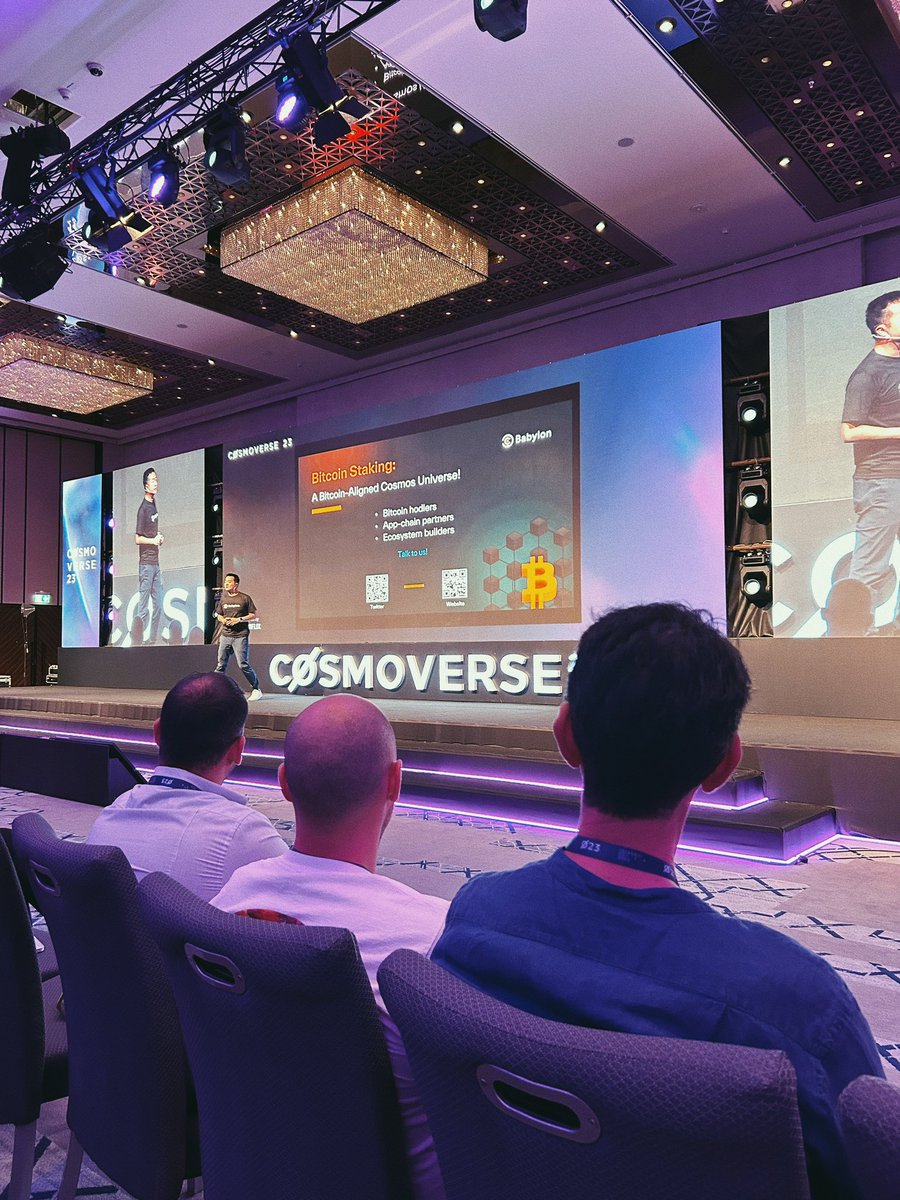 maryjanaute's tweet image. Probably the shittiest intern at @CosmoverseHQ but ´had so much fun! Happy to meet everyone ☺️⚛️