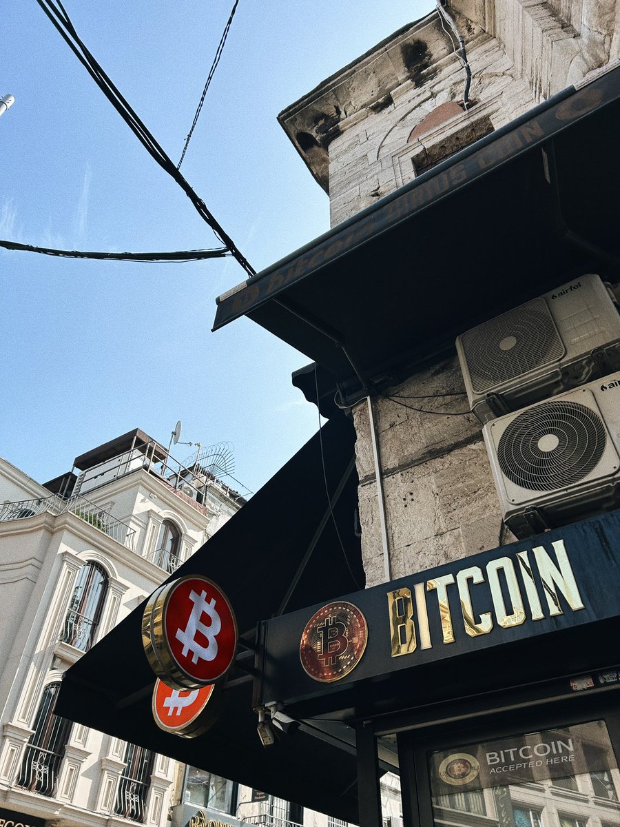 maryjanaute's tweet image. Probably the shittiest intern at @CosmoverseHQ but ´had so much fun! Happy to meet everyone ☺️⚛️